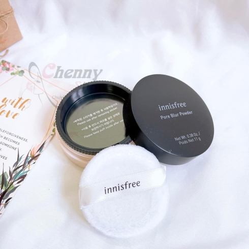 phan-phu-bot-innisfree-den